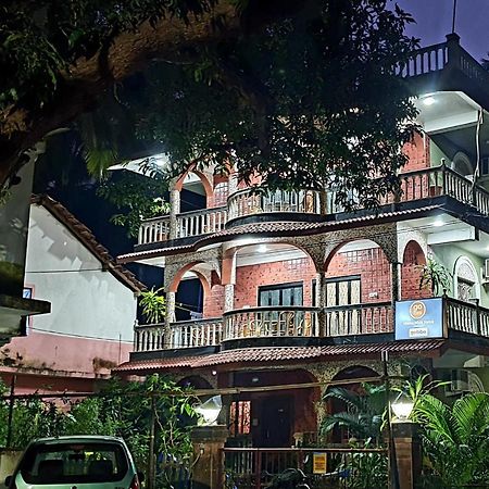 Mama Mids Home Morjim Exterior photo